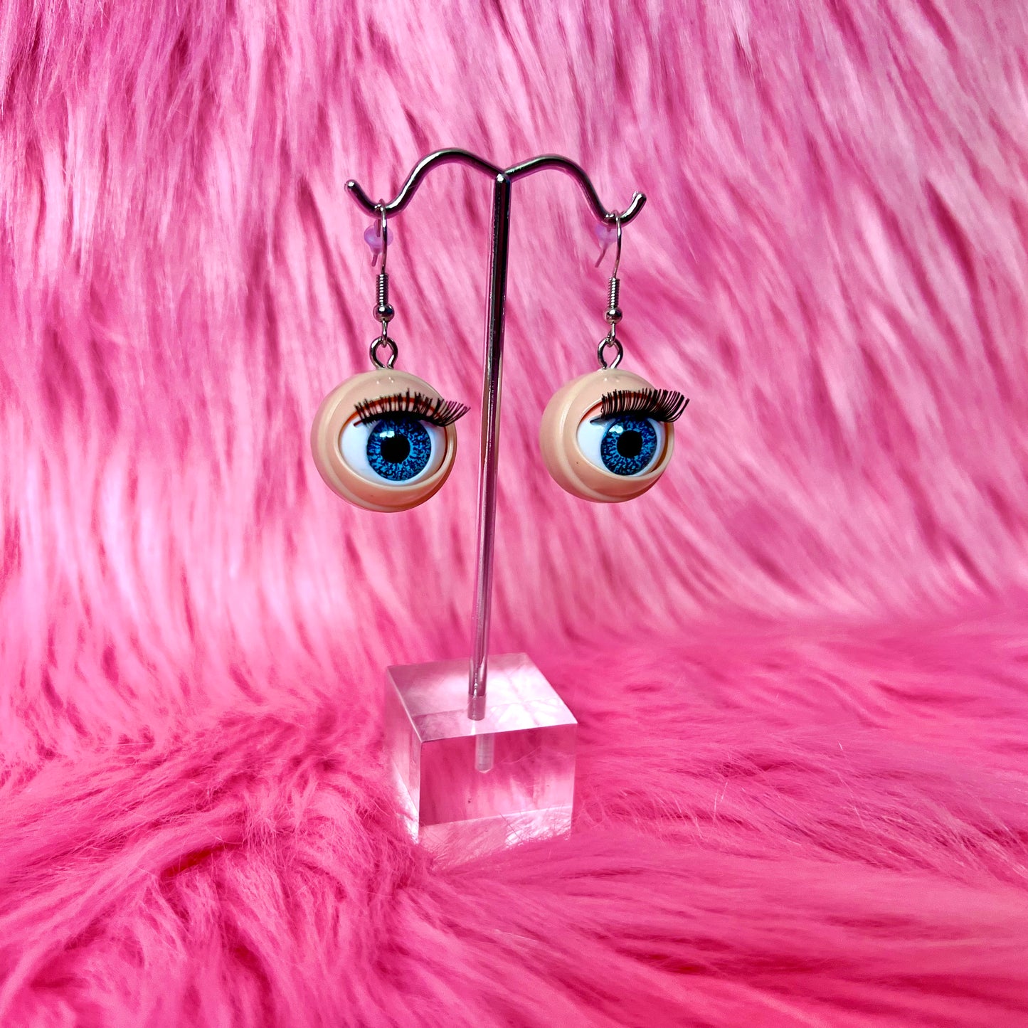 Blinking Doll Eye Earrings